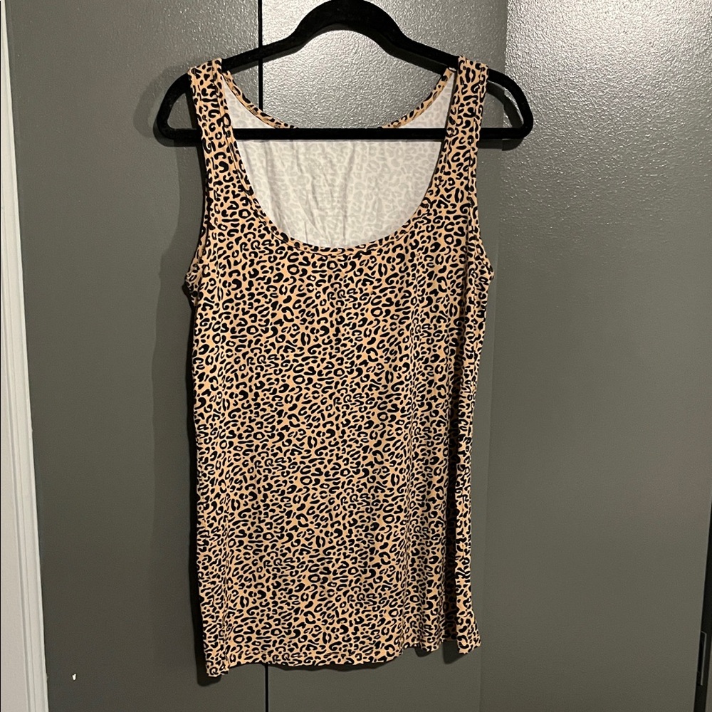 Leopard Print Sleeveless Top